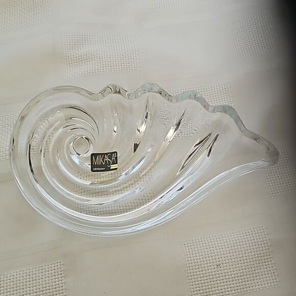 Mikasa Clear Crystal Sea Shell Shape Small Tray 7"-4" - Picture 2 of 16